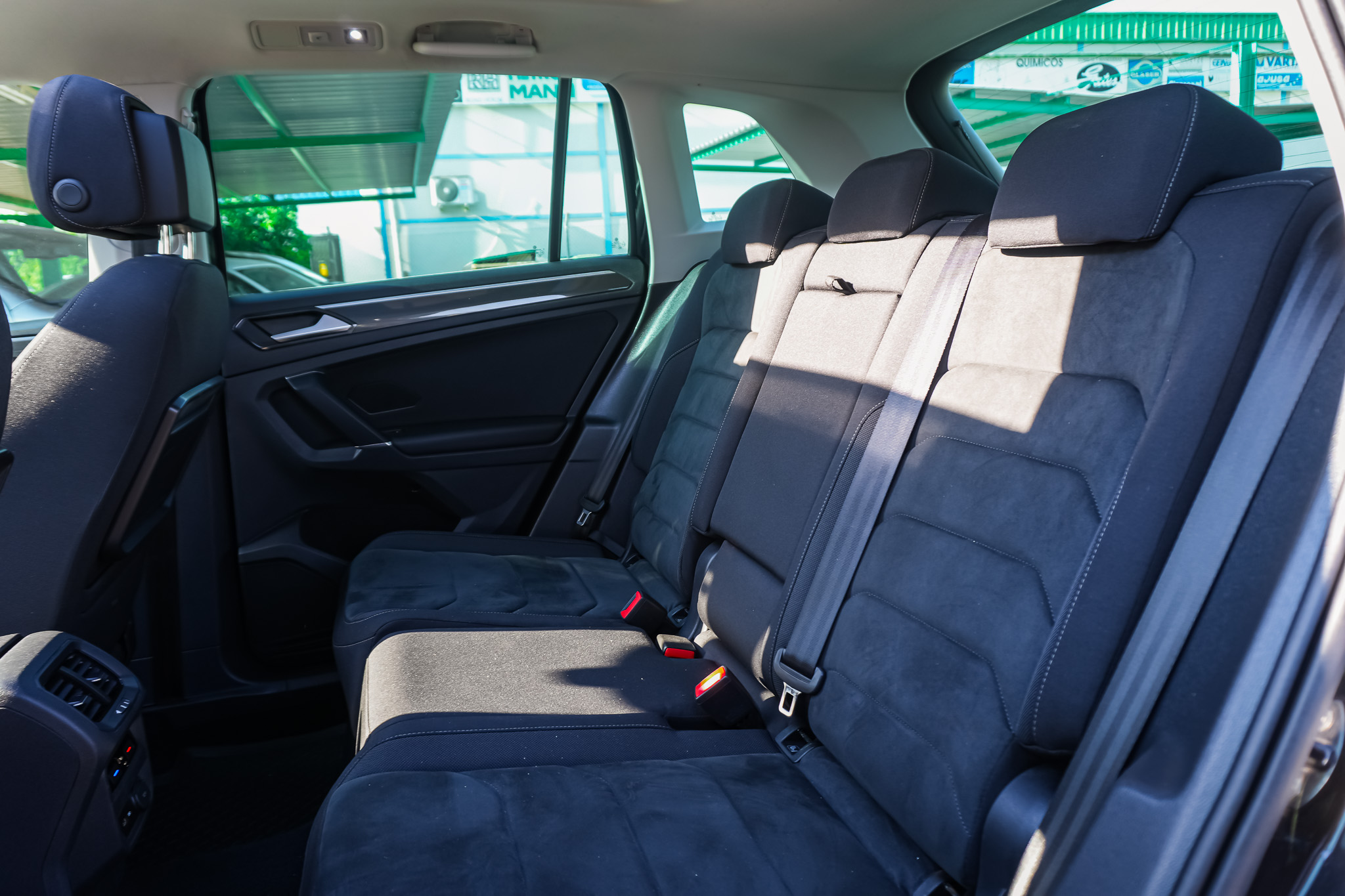 
								VOLKSWAGEN Tiguan RLine 2.0 TDI 110CV BMT 4×2 full									