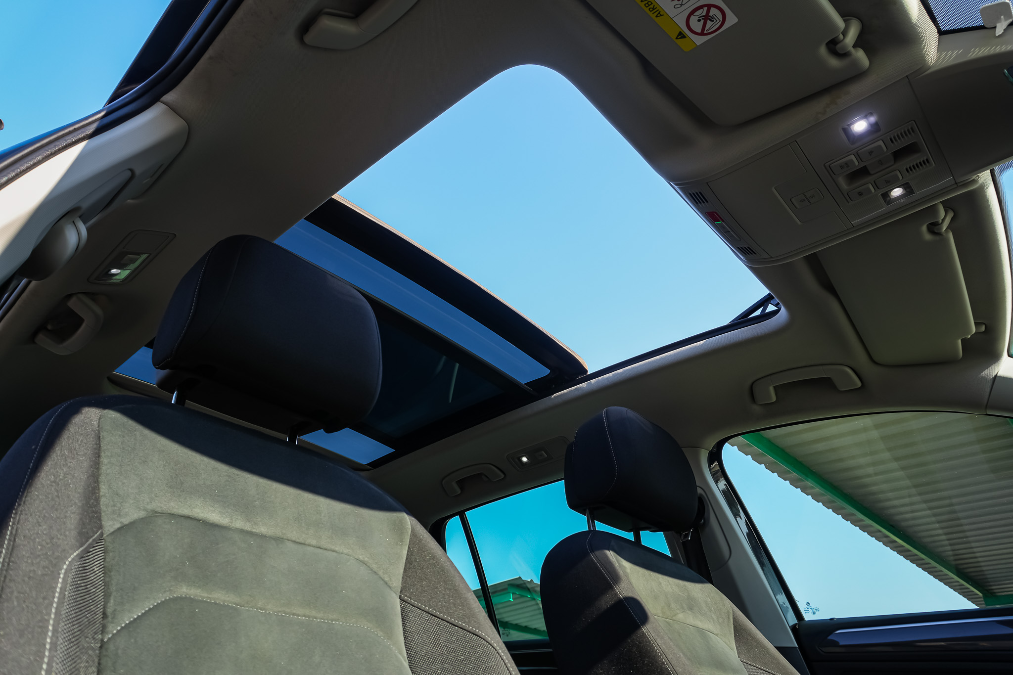 
								VOLKSWAGEN Tiguan RLine 2.0 TDI 110CV BMT 4×2 full									
