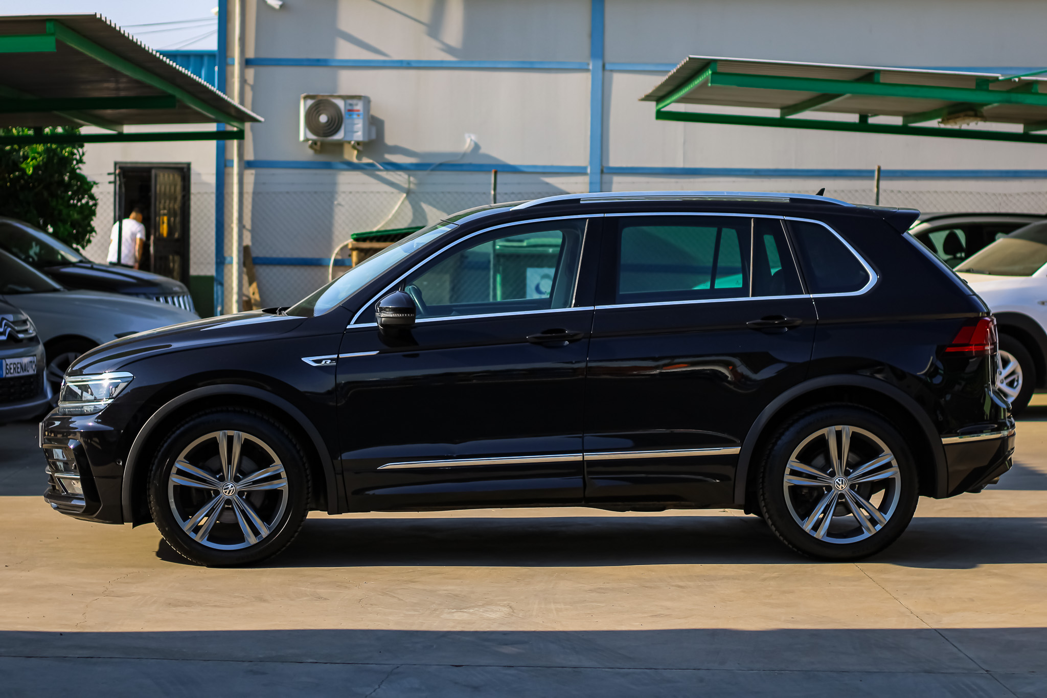 
								VOLKSWAGEN Tiguan RLine 2.0 TDI 110CV BMT 4×2 full									