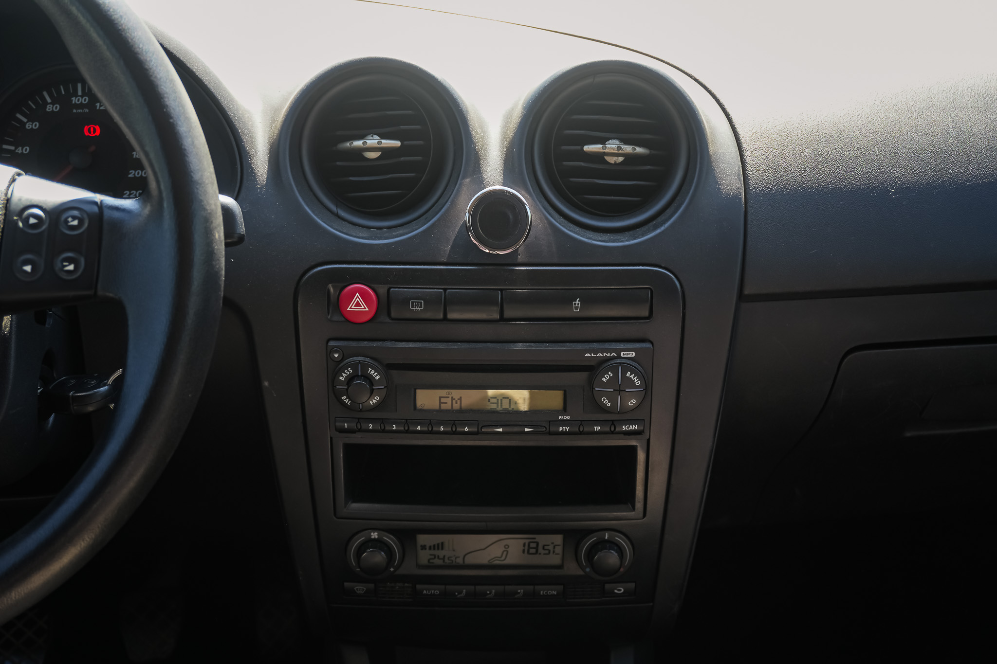 
								SEAT Ibiza 1.9 TDI 100 CV REFERENCE full									