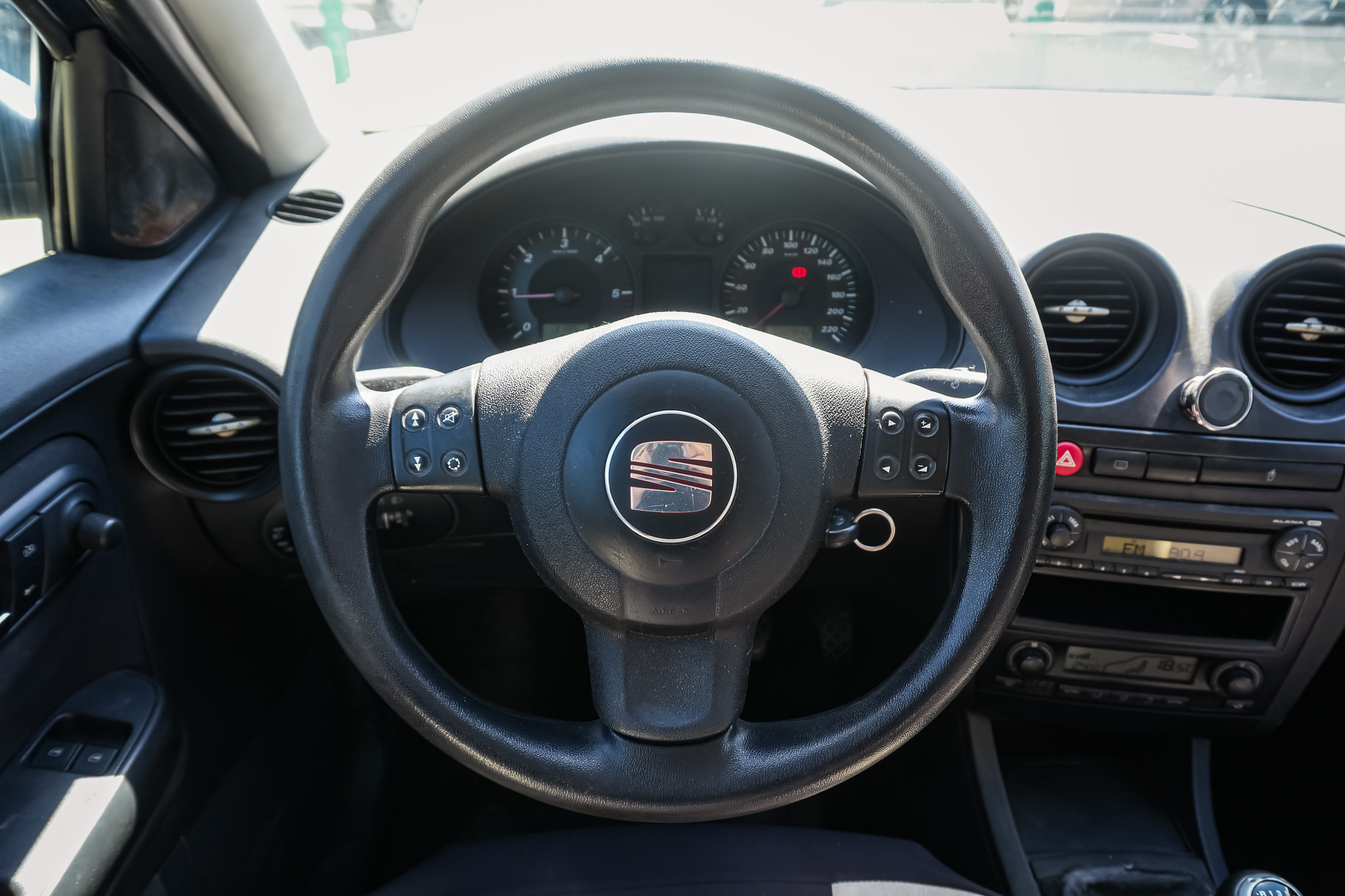 
								SEAT Ibiza 1.9 TDI 100 CV REFERENCE full									