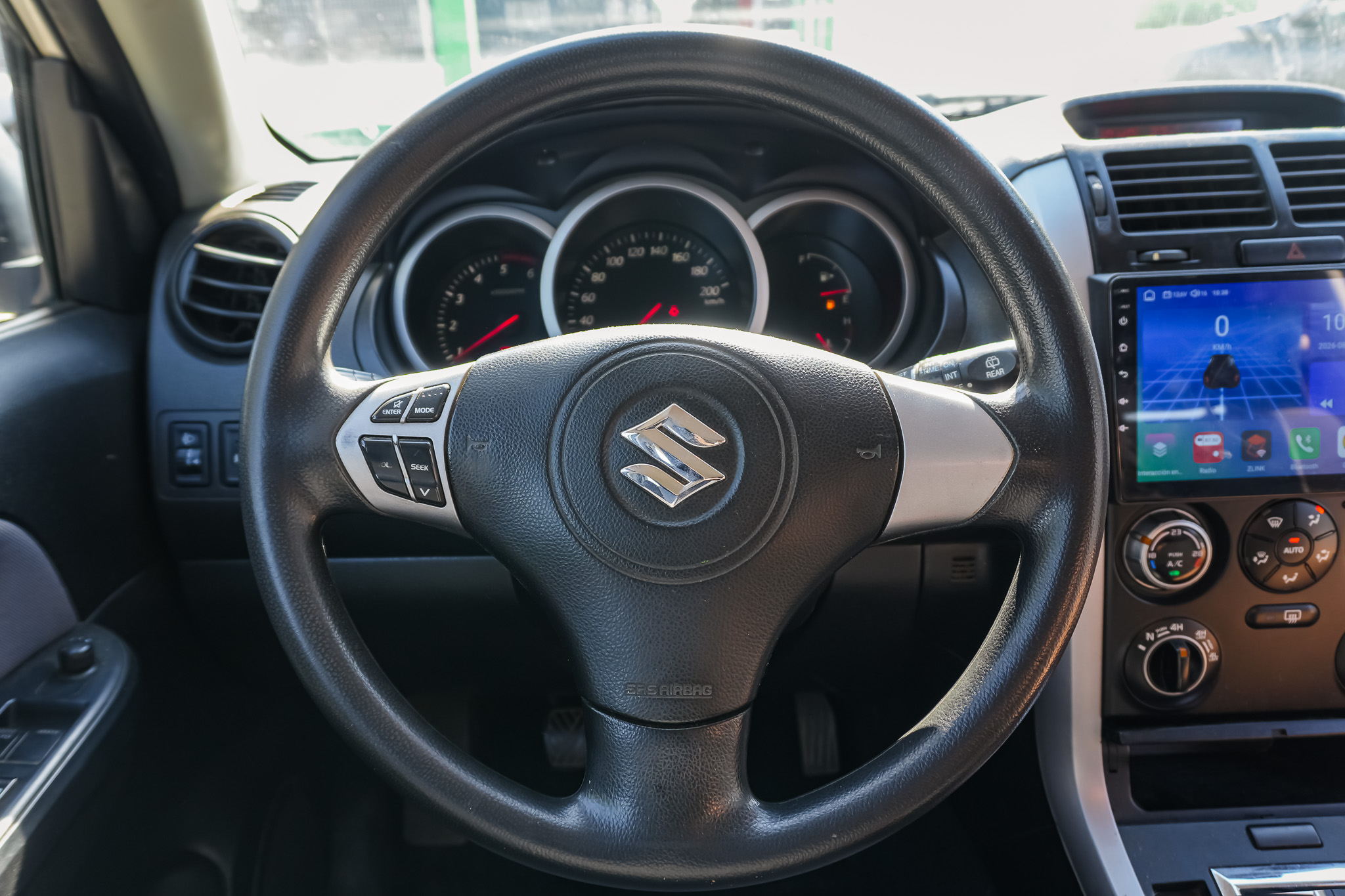 
								SUZUKI Grand Vitara 1.9 DDiS JXE full									