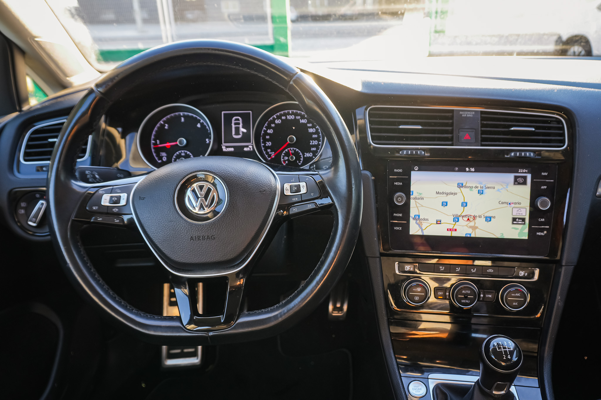 
								VOLKSWAGEN Golf Sport 1.6 TDI 85kW 115CV full									