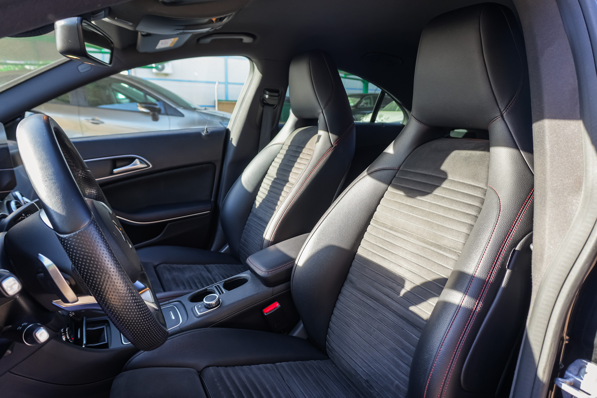 
								Mercedes-Benz CLA-Klasse CLA 200 d AMG Line full									