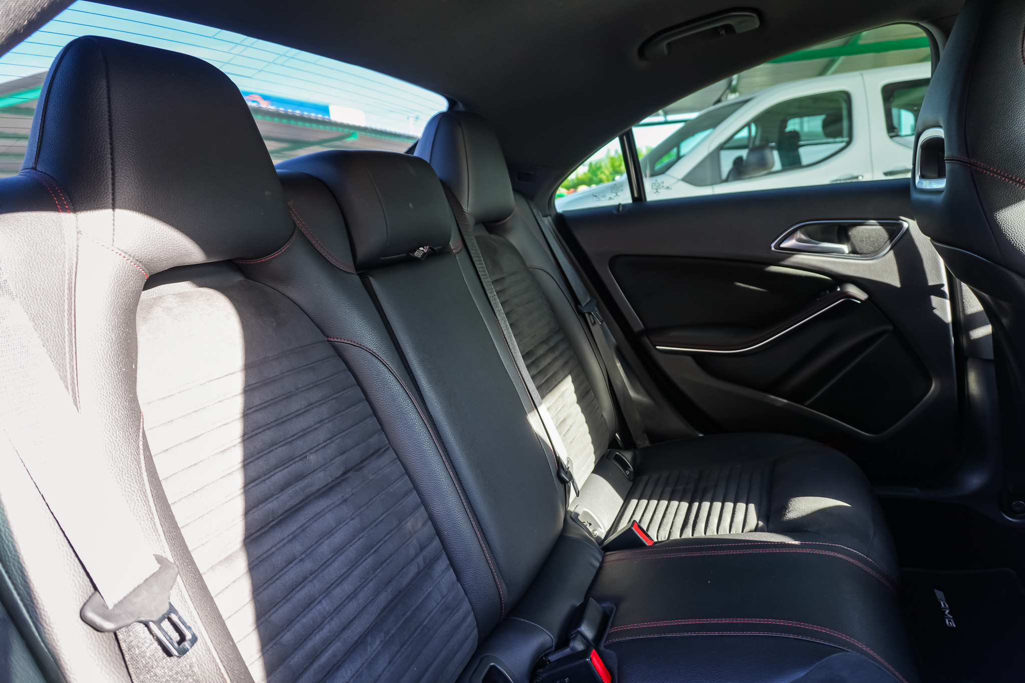 
								Mercedes-Benz CLA-Klasse CLA 200 d AMG Line full									