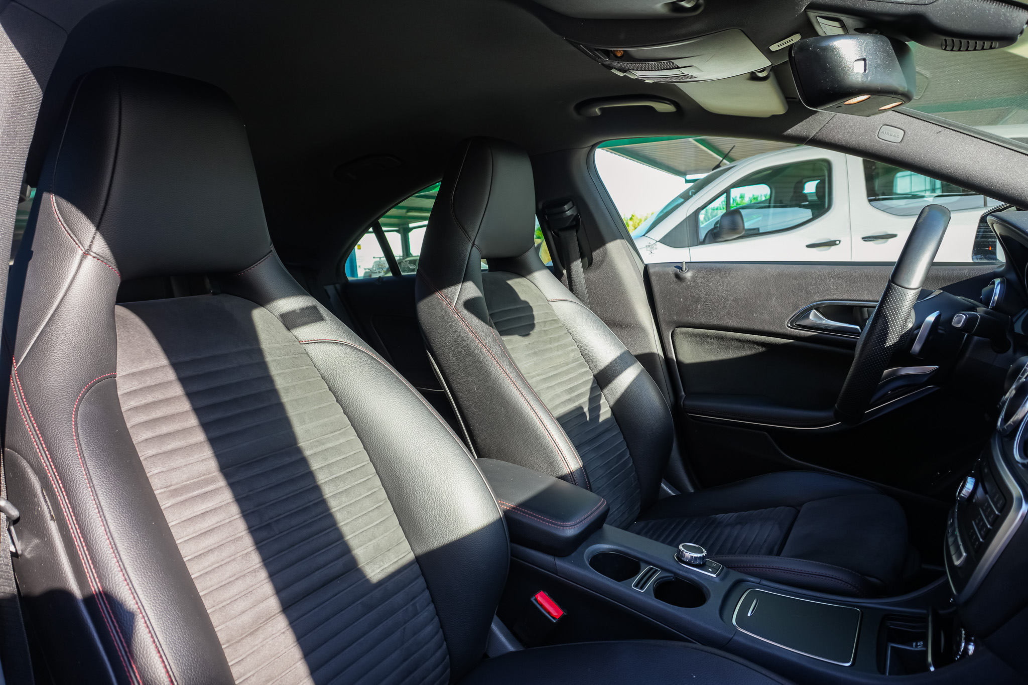 
								Mercedes-Benz CLA-Klasse CLA 200 d AMG Line full									