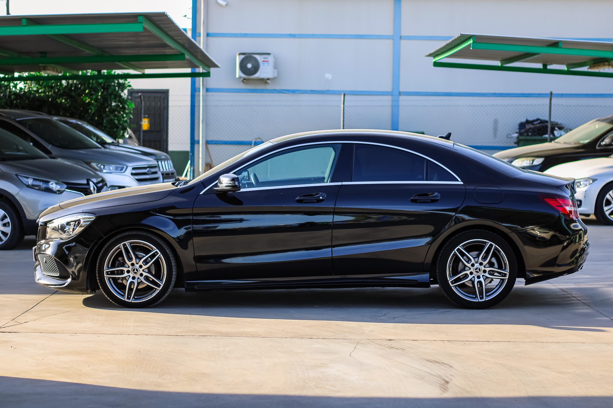 
								Mercedes-Benz CLA-Klasse CLA 200 d AMG Line full									