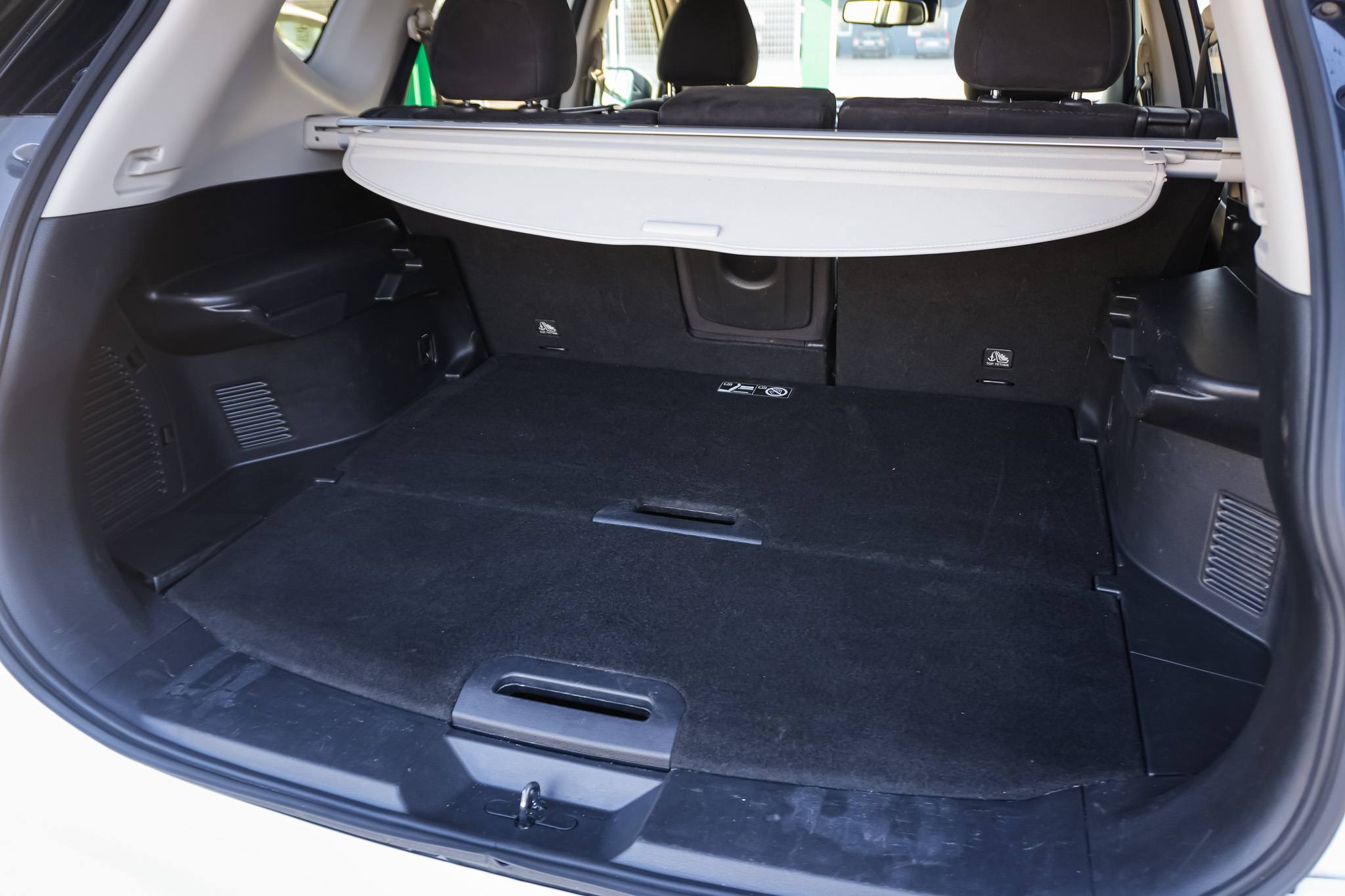 
								NISSAN X-TRAIL dCi 130CV XTRONIC TEKNA 2015 full									