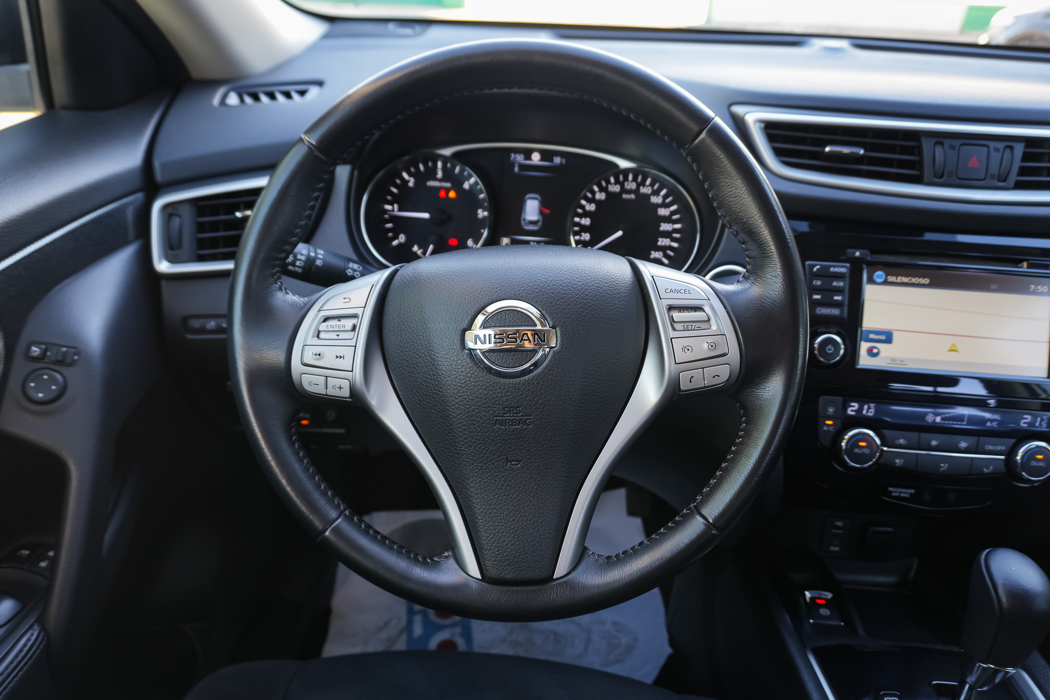 
								NISSAN X-TRAIL dCi 130CV XTRONIC TEKNA 2015 full									