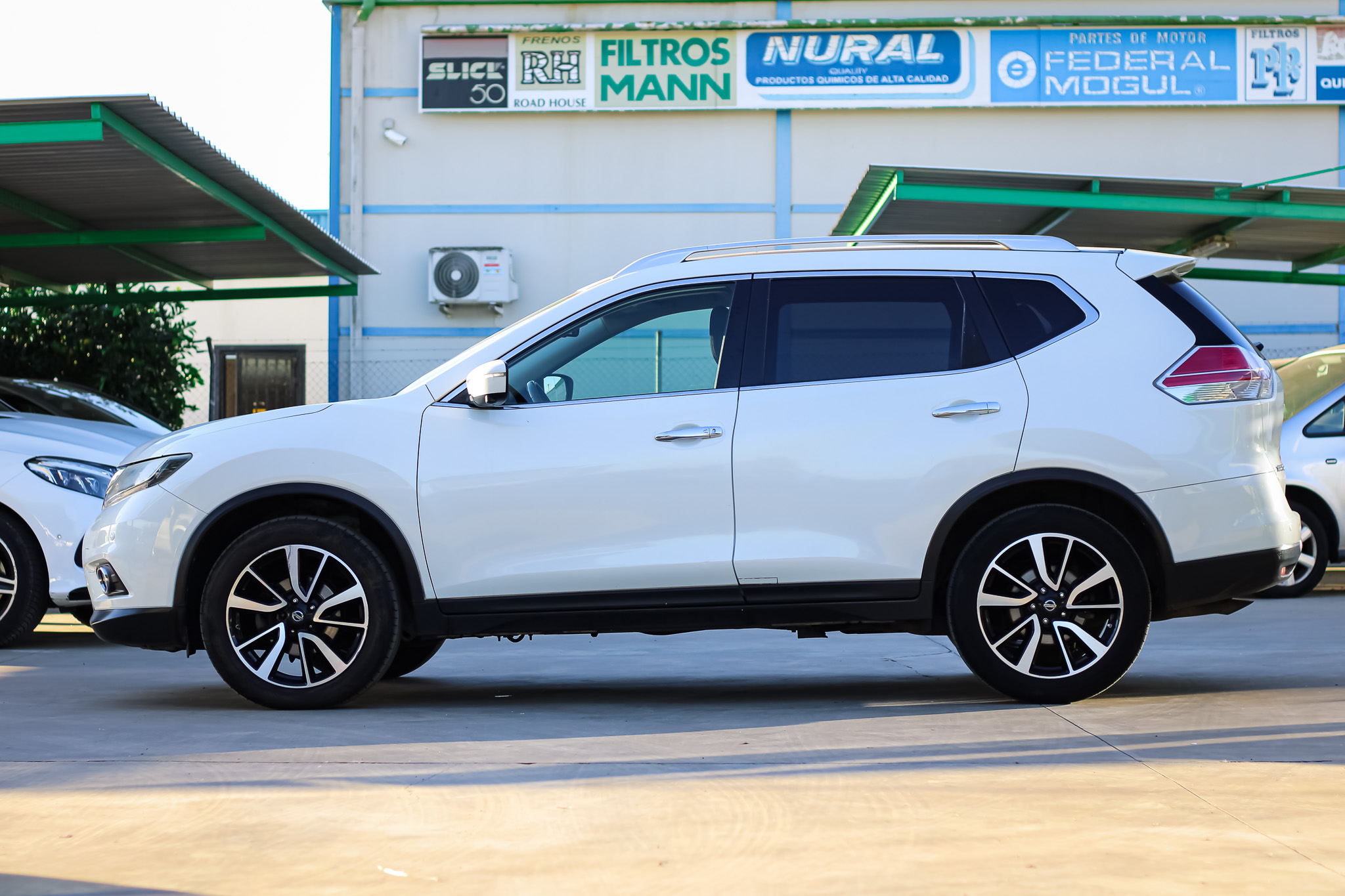 
								NISSAN X-TRAIL dCi 130CV XTRONIC TEKNA 2015 full									