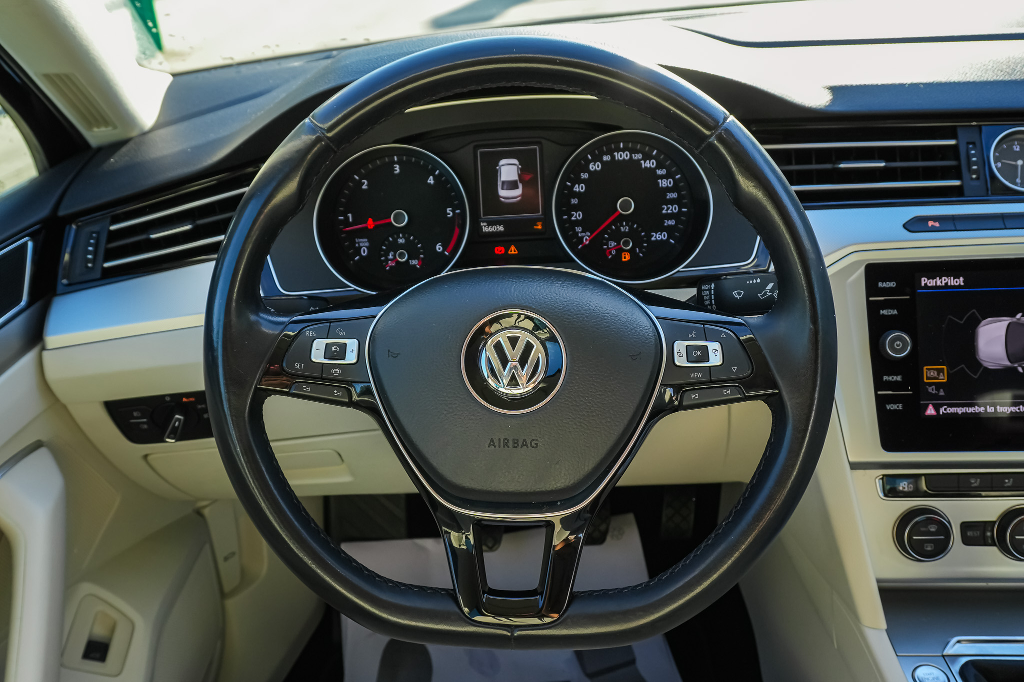 
								VOLKSWAGEN Passat Advance 2.0 TDI 110kW 150CV full									