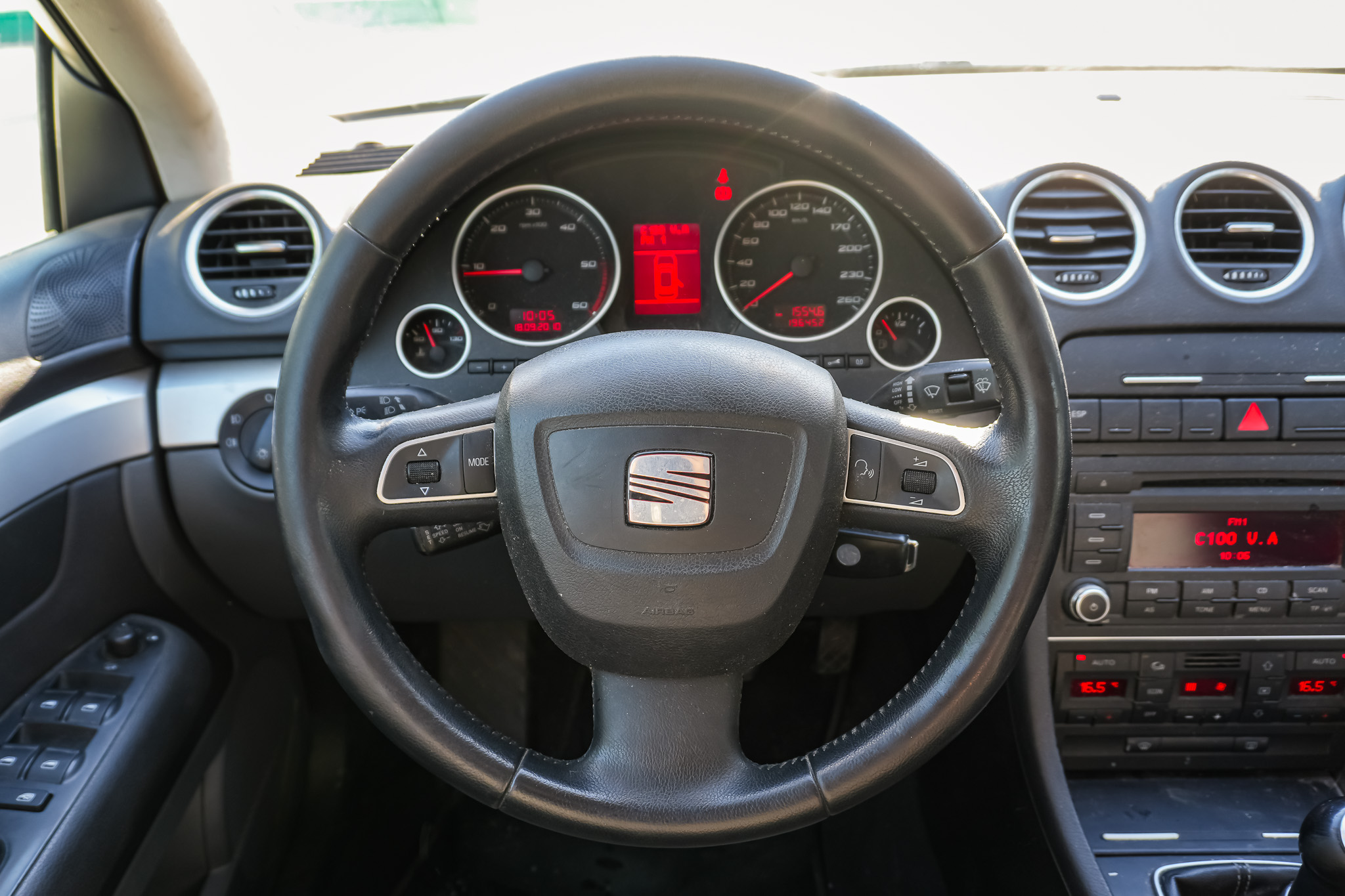 
								SEAT Exeo 2.0 TDI CR 120 CV DPF Style full									