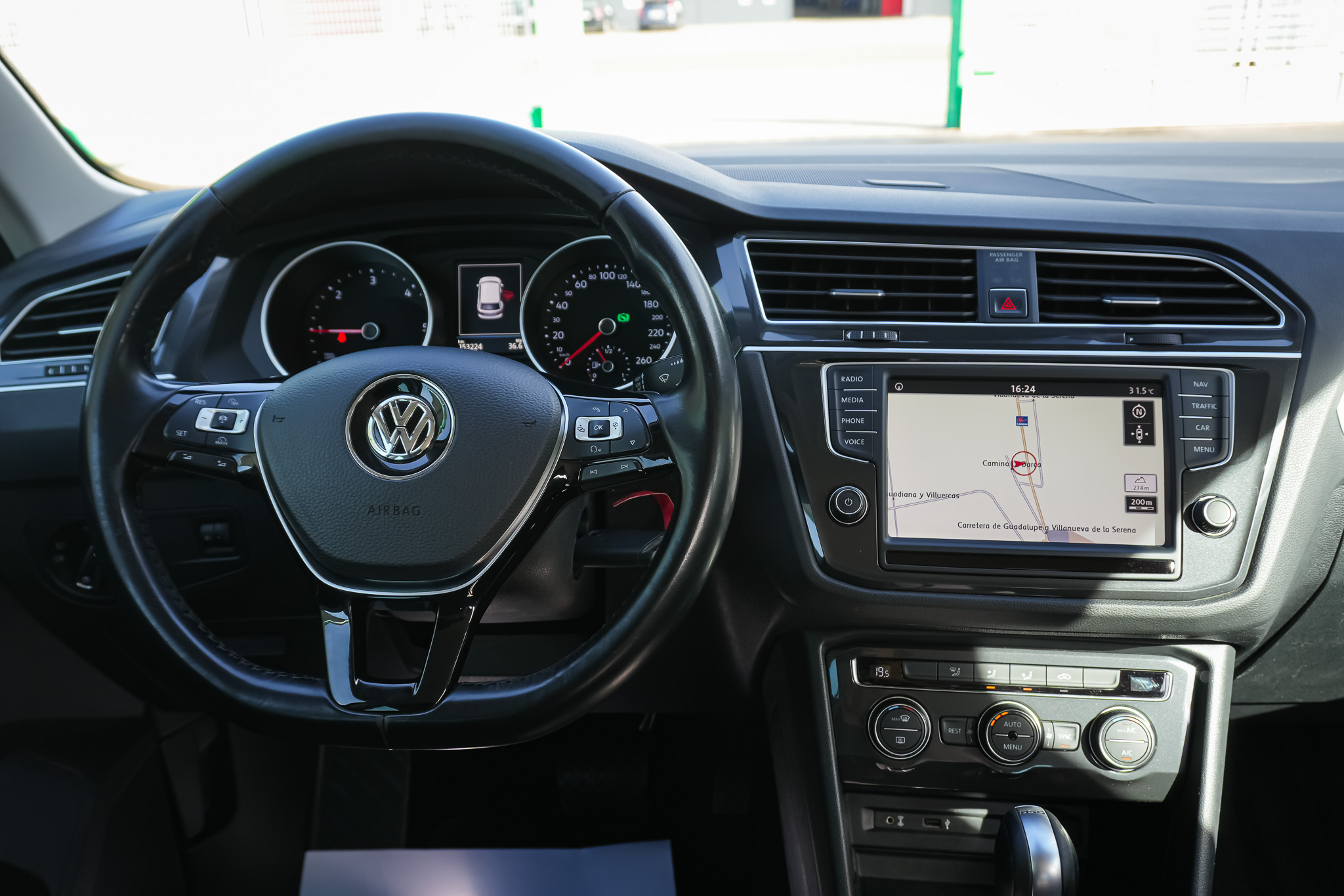 
								VOLKSWAGEN Tiguan Advance 2.0 TDI 110kW 150CV DSG full									